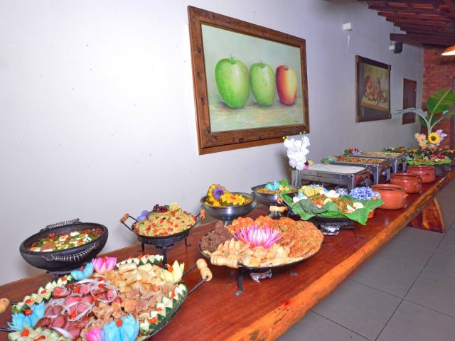 ALMOCO-NO-RESTAURANTE-DONA-CARMELIA